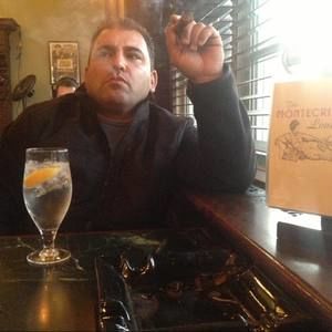 Meet your Posher, Lino